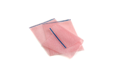  - PINK ANTISTATIC BUBBLE BAG  100x135mm WITH 30mm SELF ADHESIVE LIP x1000